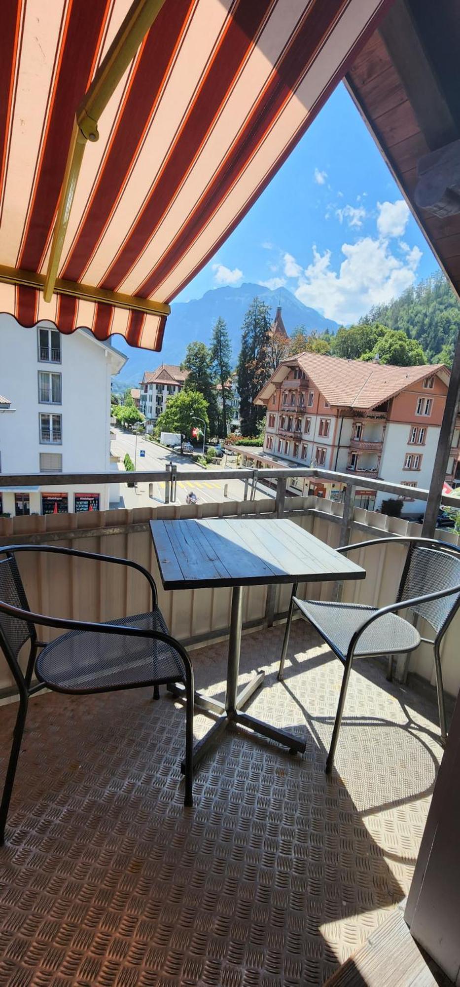 Hotel Tell And Apartments Unterseen Quarto foto